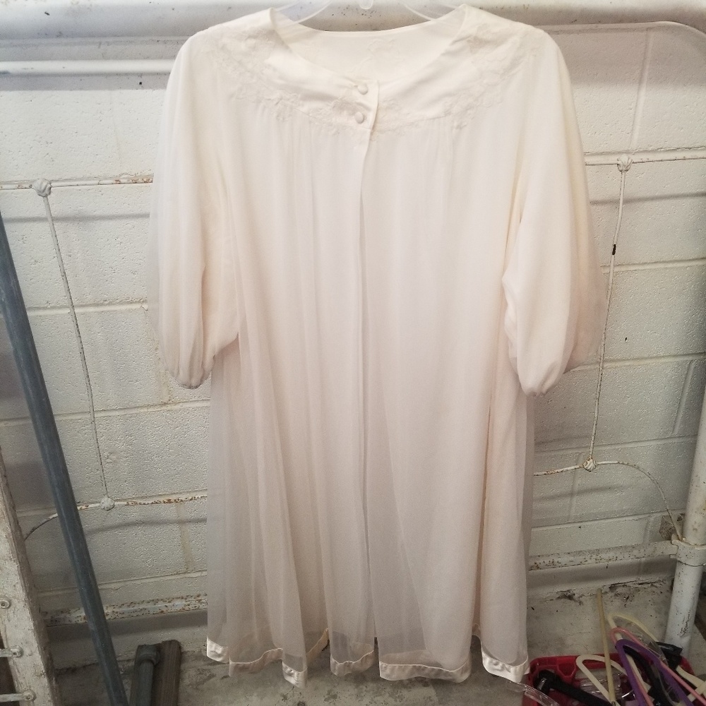 Vintage Small Beige Nylon 1950's 60's 70's Robe